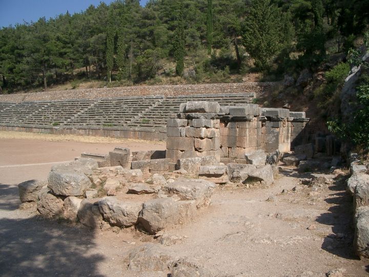 Delphi_-_2500_Jahre_altes_Leichtathletik-Stadion
