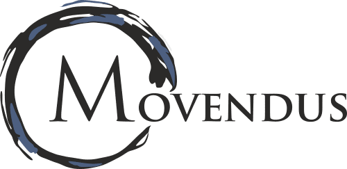 Logo von Movendus mit einem stilisierten, kreisförmigen Element und dem Schriftzug in Schwarz und Grau.